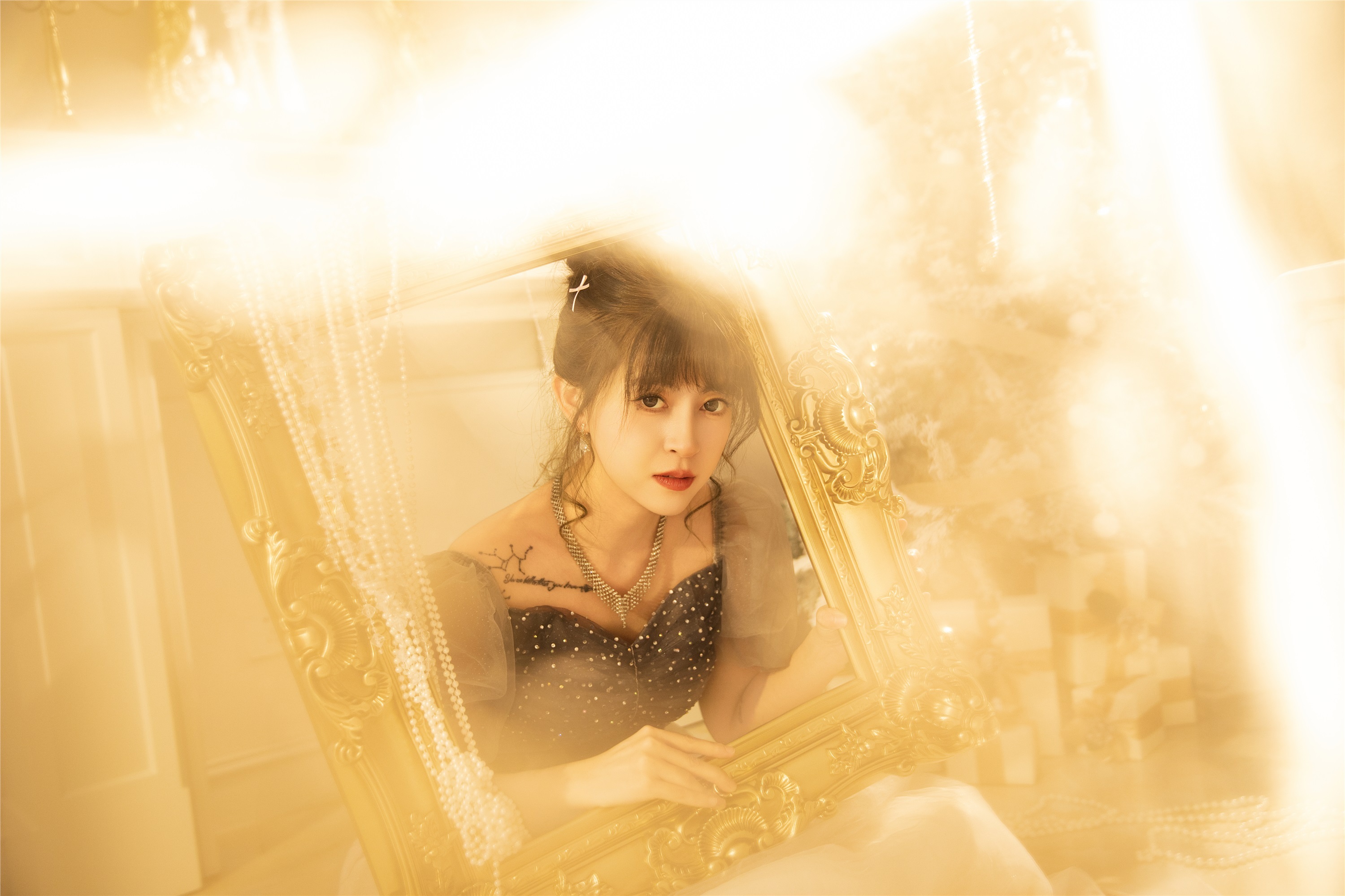 YITUYU艺图语 2025.01.02 金碧辉煌 壹萱-